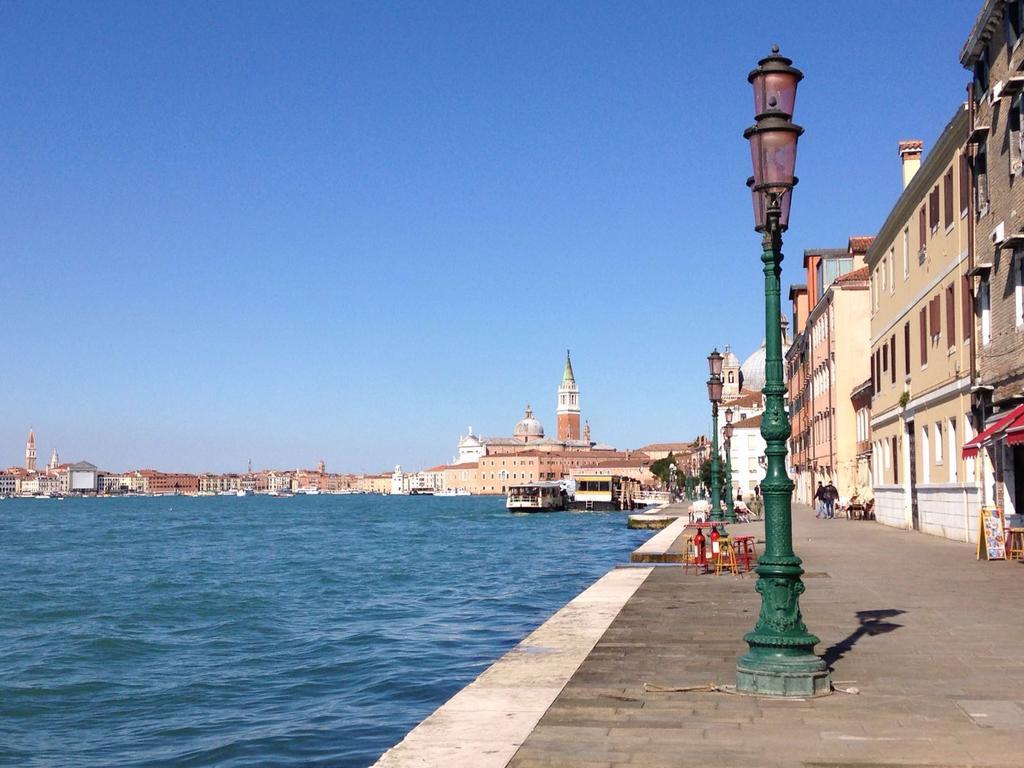 Venetian Mood: Secret Garden Apartment Venedig